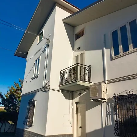La Rondine Apartment *
